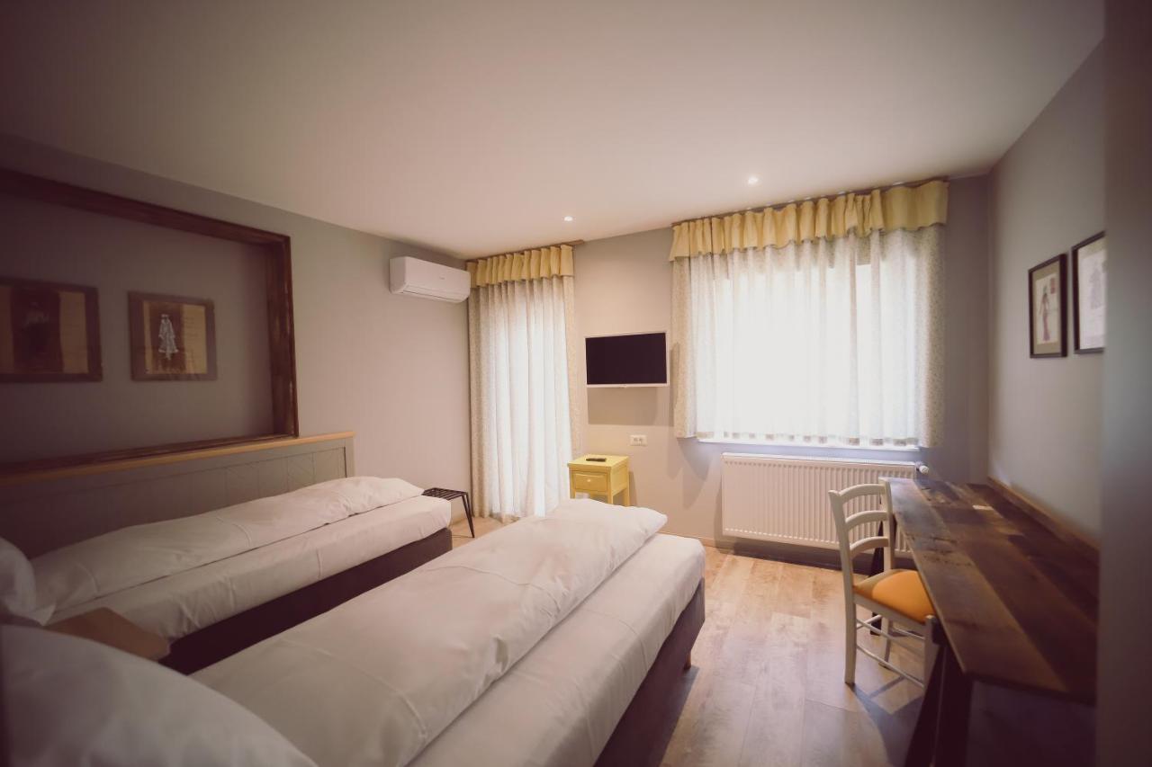 Villa Piazzetta Bacău Extérieur photo