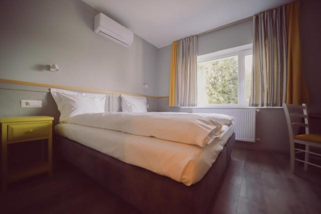 Villa Piazzetta Bacău Extérieur photo